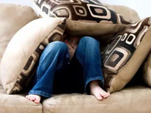 Le manque de confiance en soi : causes, signes et solutions